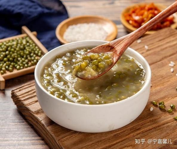 大暑必吃的10种食物「大暑节气宜吃什么食物」 建筑玻璃